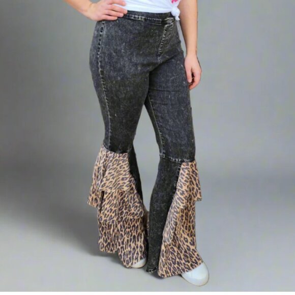 Fashion Express Denim - Fashion Express Leopard Bell Bottom Leggings - Large - NWOT